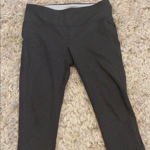 Dark gray cropped leggings